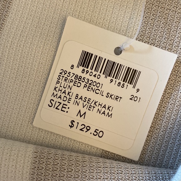 CLUB MONACO Ribbed Striped Pencil Skirt - Picture 5 of 6